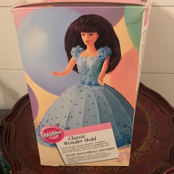 Wilton classic wonder mold - Picture 4 of 6